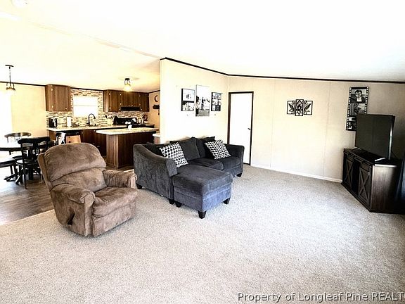 3rd image of 466 Ralph Hunt Blvd