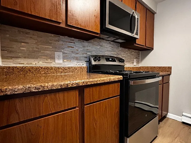 1276 Sanlor Ave #2 — Photo 5
