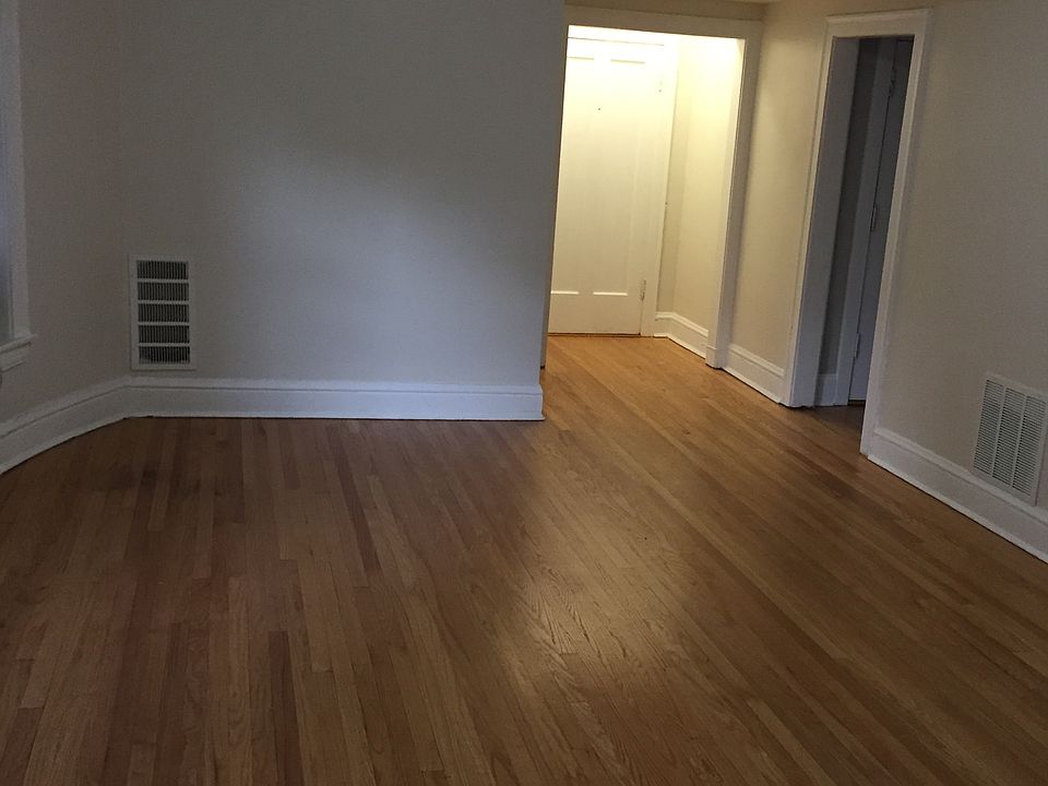 1st image of 616 W Oakdale Ave #3A