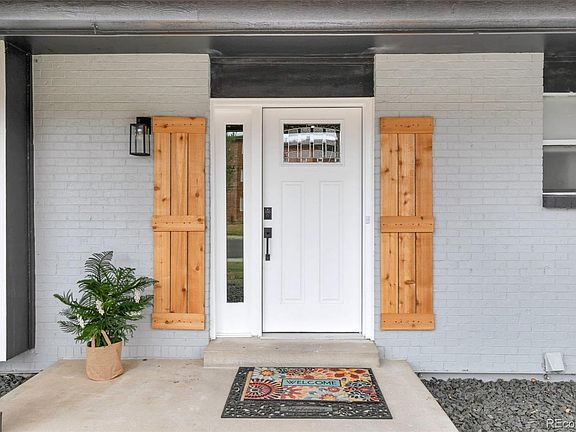 4th image of 1110 E 9th Avenue