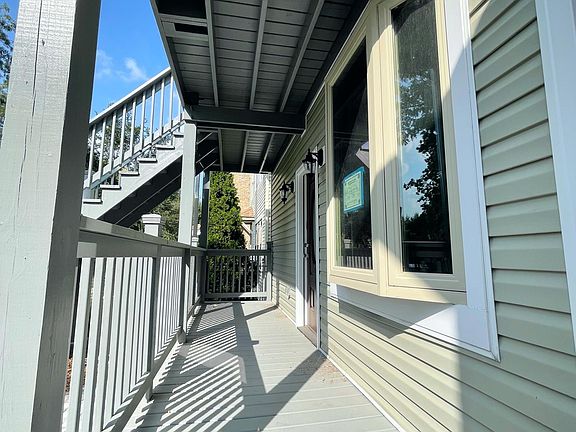 3rd image of 3043 N Monticello Ave