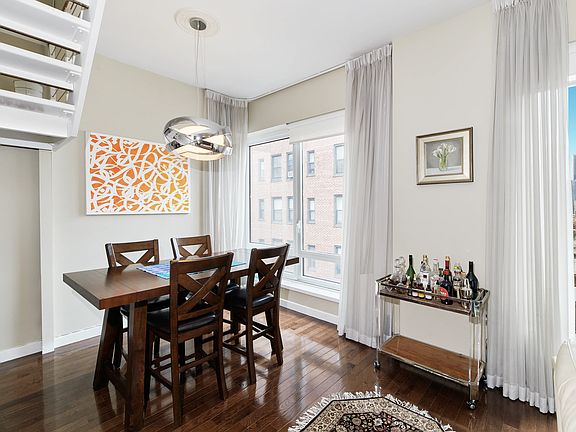 4th image of 462 W 58th St Penthouse A