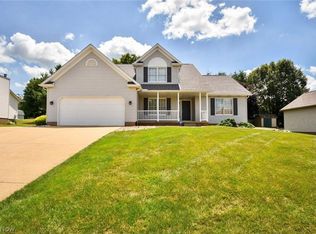 1540 Cornerstone St SW, Hartville, OH 44632