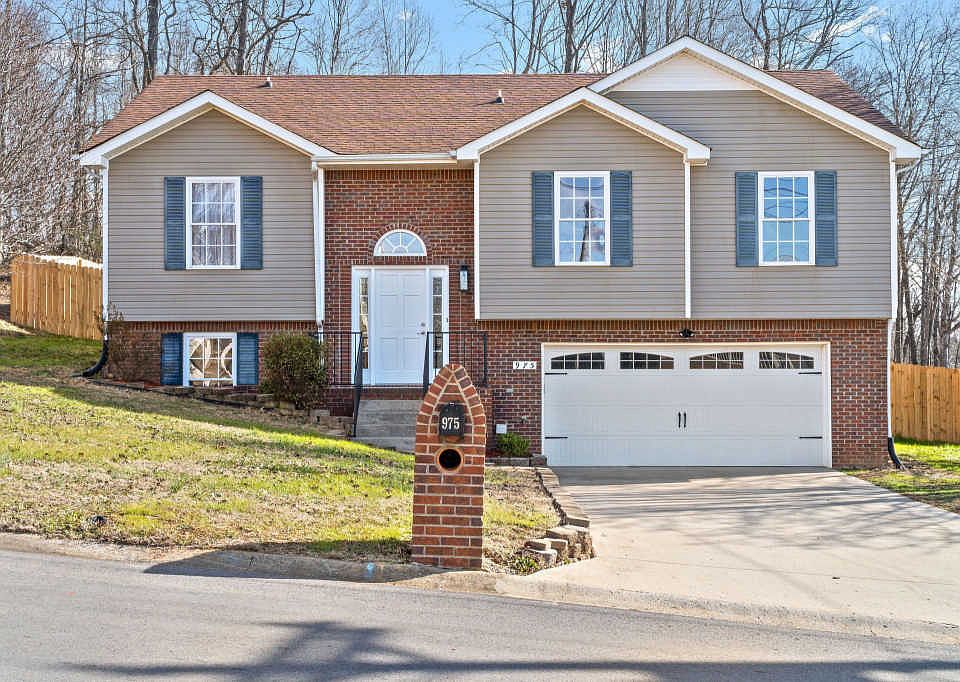 1st image of 975 Sugarcane Way