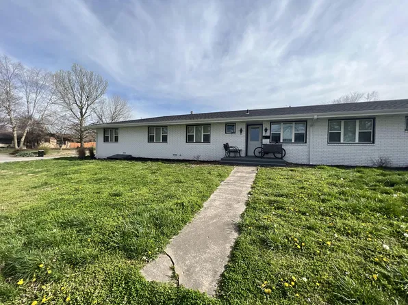Republic 5 Plex, 826 E Lee St #830, Republic, MO 65738