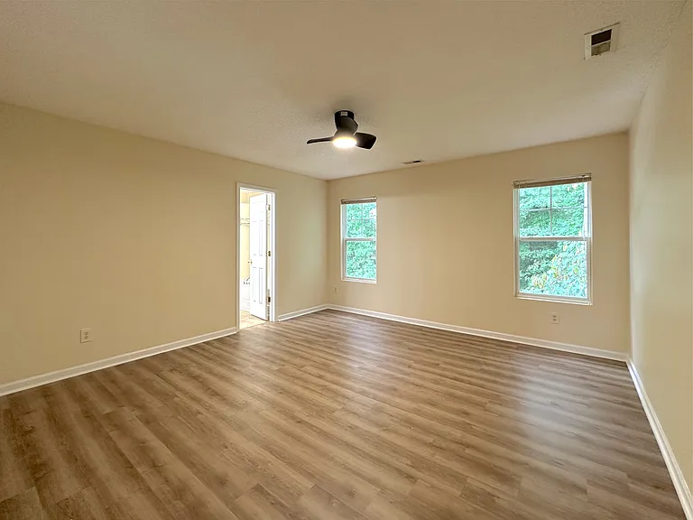 1210 Whitman Dr — Photo 16