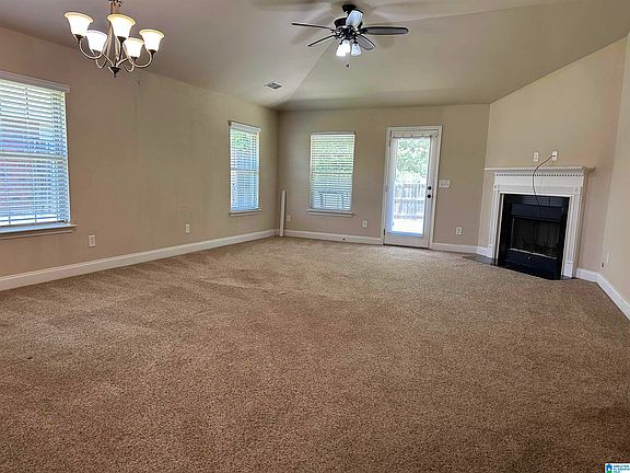 3rd image of 480 River Crest Dr N