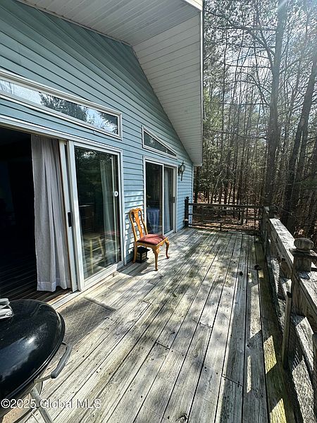 3rd image of 811 New Hague Road