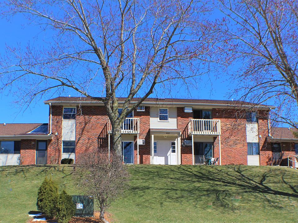 2nd image of 637 Westridge Dr APT 7
