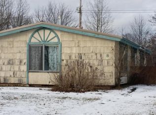 8 Forest Lodge Rd, Kincheloe, MI 49788