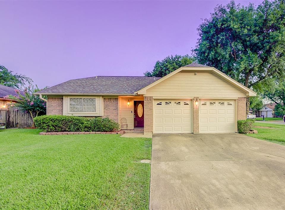 1st image of 11718 Bexar Dr