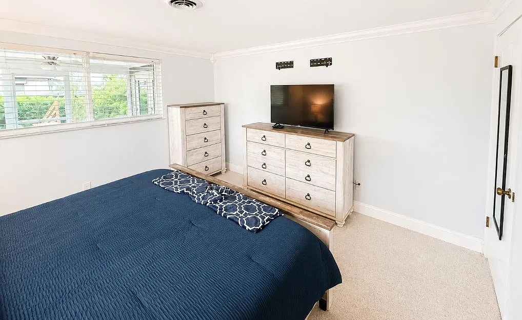 2 bed, 1450 sqft, $2,100 — Photo 4