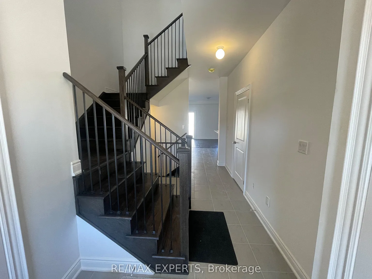 3 bed, $2,400 — Photo 2
