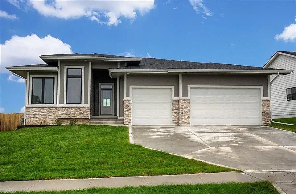 1st image of 1904 Serenity Cir