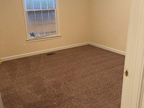 5th image of 2124 Eveton Ln