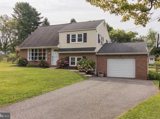 1412 Carriage Ln, West Chester, PA 19382