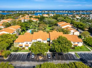 107 Yacht Club Way APT 207, Hypoluxo, FL 33462