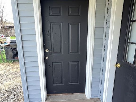 5th image of 1610 Scott St