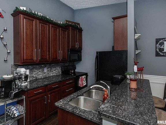 5th image of 4011 Lillie Ave