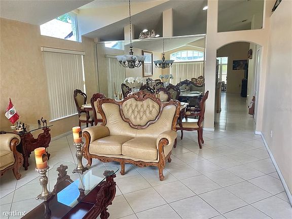 5th image of 6425 Cherry Grove Cir