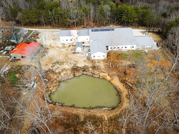 3rd image of 227 Callihan Rd