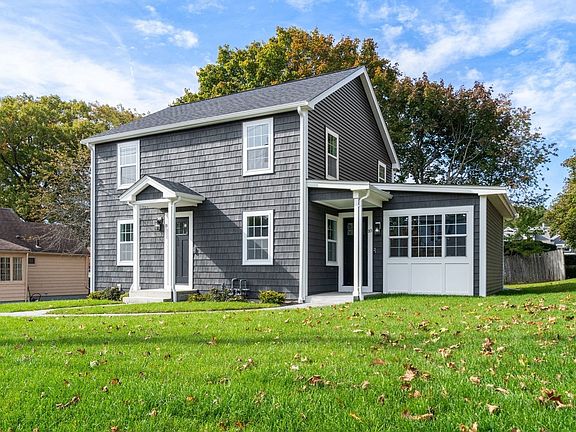 3rd image of 10 Strafford Rd #10