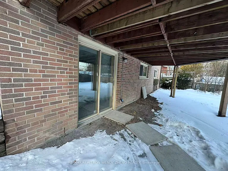 6 Lincoln Green Dr #BASEMENT — Photo 3