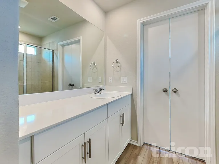 5208 Saddle Club Dr — Photo 7