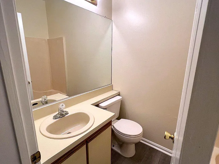 604 Moonglow Rd #102 — Photo 25