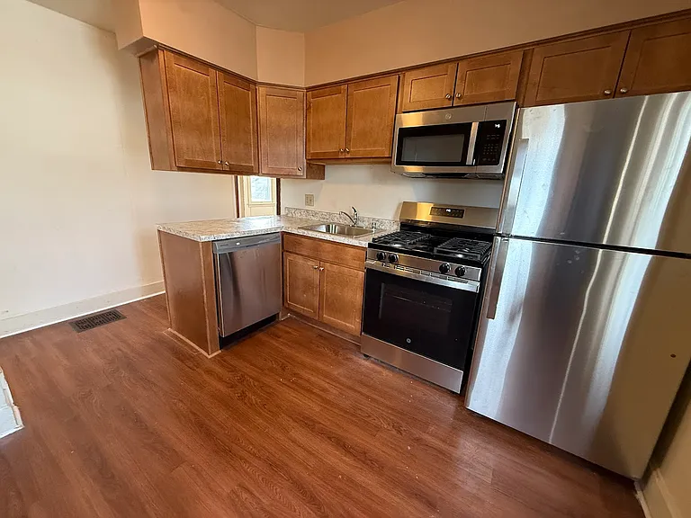 1812 Madison St #2 — Photo 1