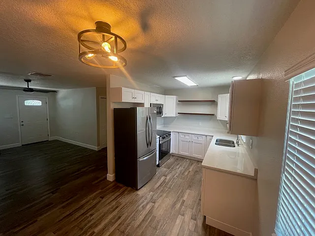230 Grove St — Photo 5
