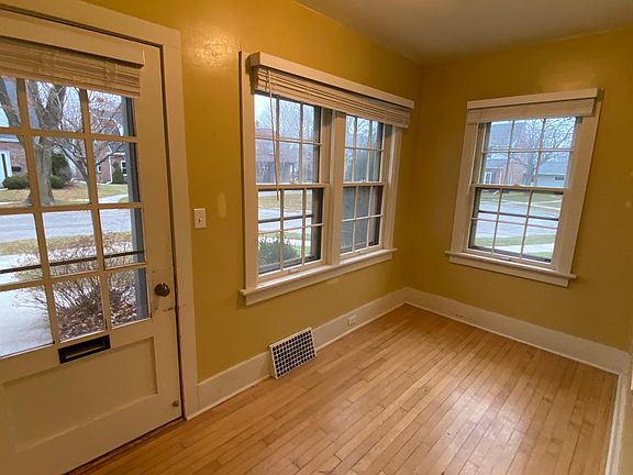2nd image of 108 Lincoln Cir