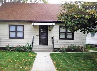 126 Riverside Dr NE, Saint Cloud, MN 56304