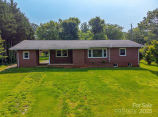 191 Rolling Green Dr, Sylva, NC 28779