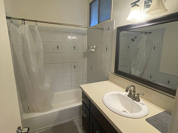 2nd image of 1440 Veteran Ave APT 262