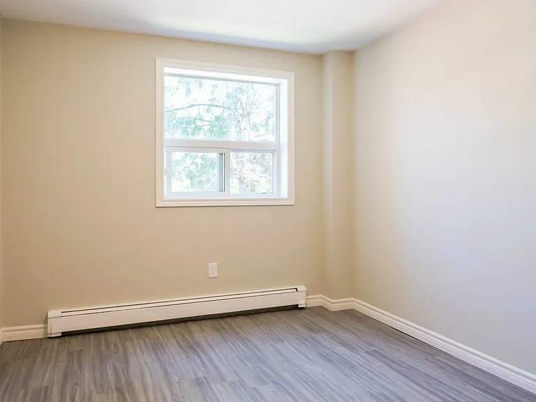 27 Terry Fox Pl — Photo 14