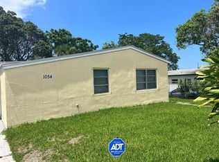 1054 W 25th St, Riviera Beach, FL 33404