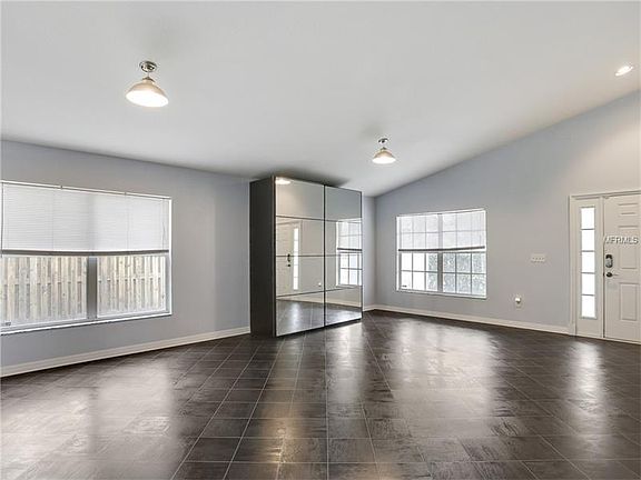 3rd image of 6246 Crickethollow Dr