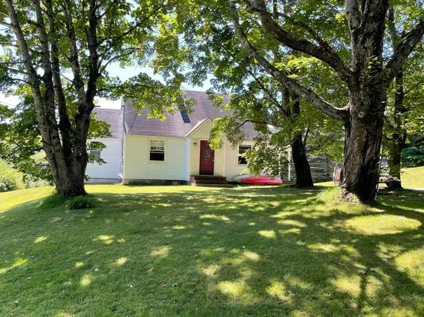 810 Blinn, Pittston, ME 04345