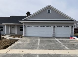 701 N Abbey Rd, Urbana, IL 61802