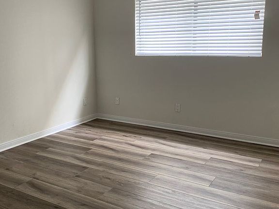 5th image of 3620 Jasmine Ave #108