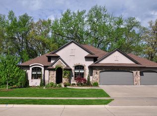 1035 Tamarack Trl, Iowa City, IA 52245