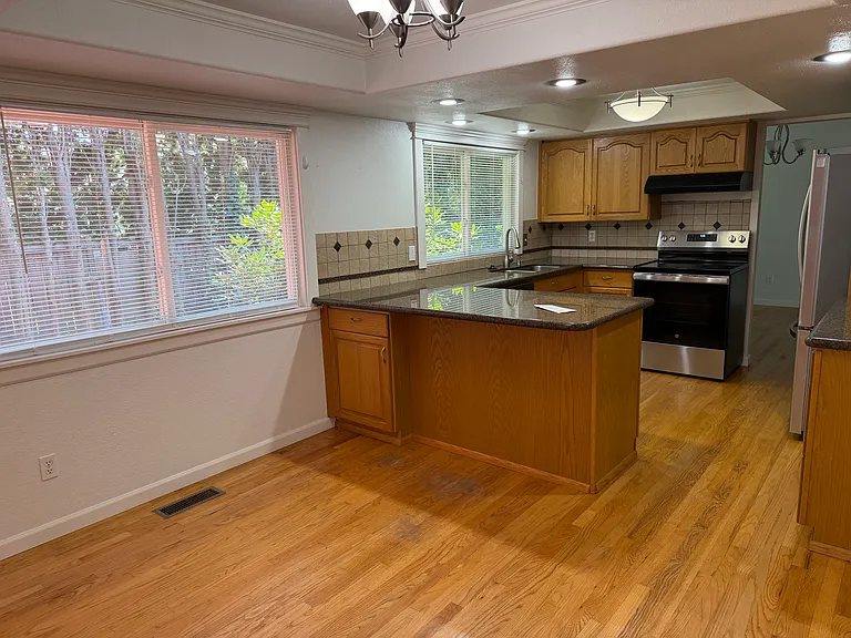 12211 NE 139th Pl — Photo 5