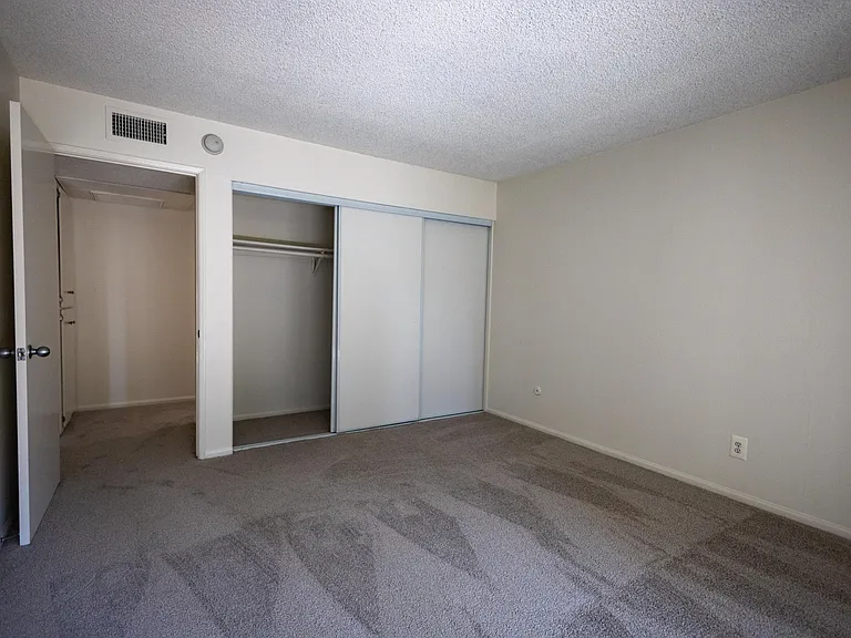 Continental Apartment Homes — Photo 20