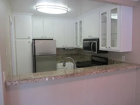 2nd image of 146 La Crosse Dr