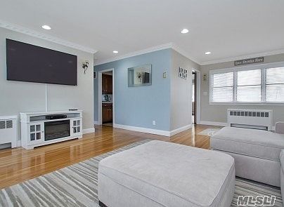 5th image of 3594 Northview Ave