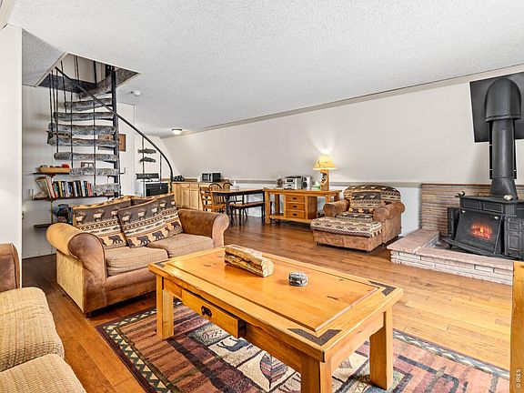 2nd image of 2415 Wild Bear Way