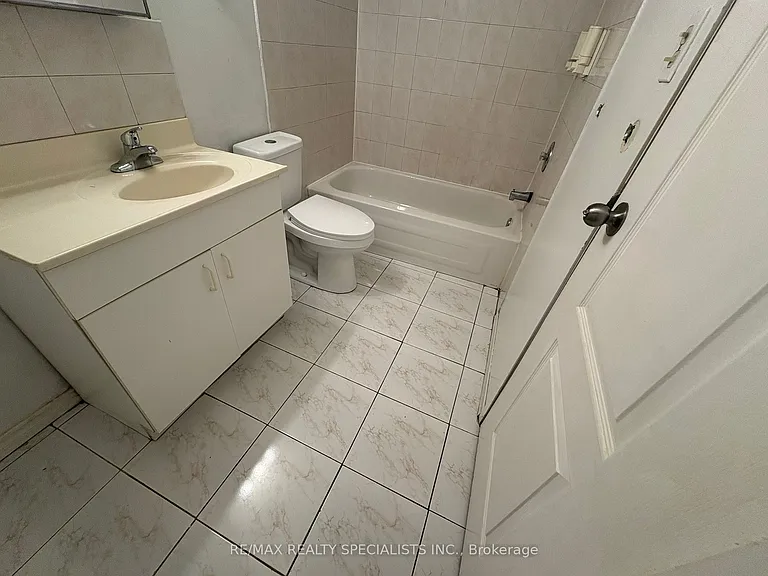 25 Aloma Cres #LOWER — Photo 5