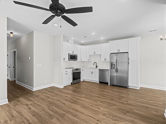 5th image of 36 Bobo Ln #3