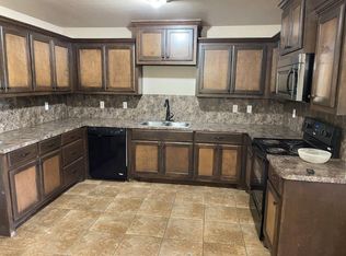 2710 Valley View Dr, Chickasha, OK 73018